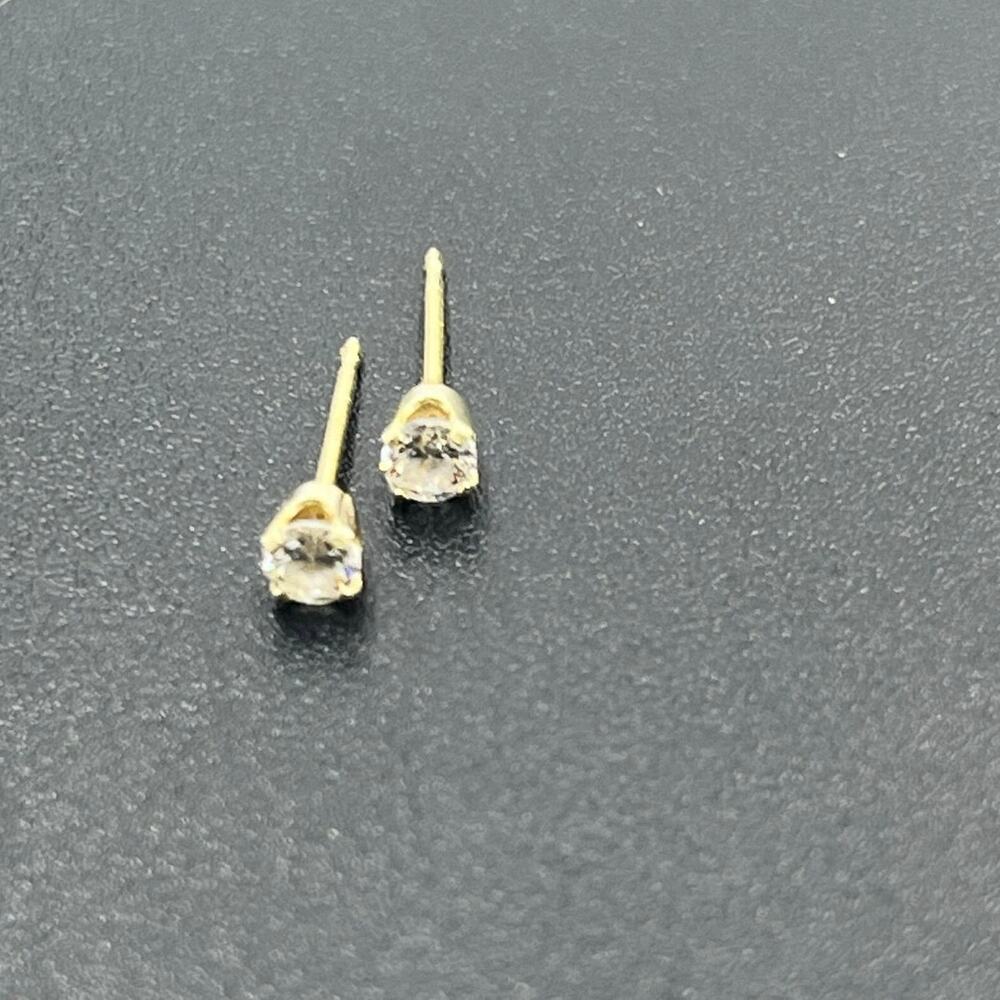 Studex Classics 14k Yellow Gold Cubic Zirconia‎ Minimalist stud Earrings